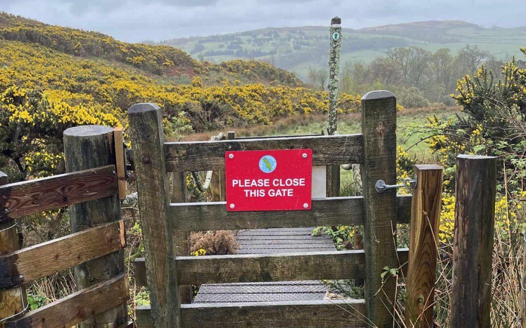 April 2025: Asking all walkers to ‘Please close this gate’