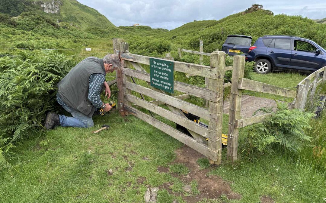 June 2025: New way markers and a repair to a broken gate